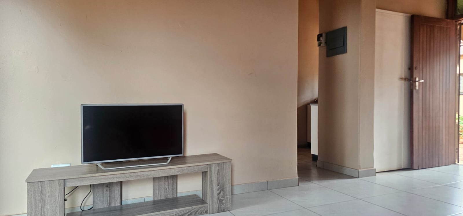 WhatsApp Image 2025-11-08 at 10.06.55 (1)