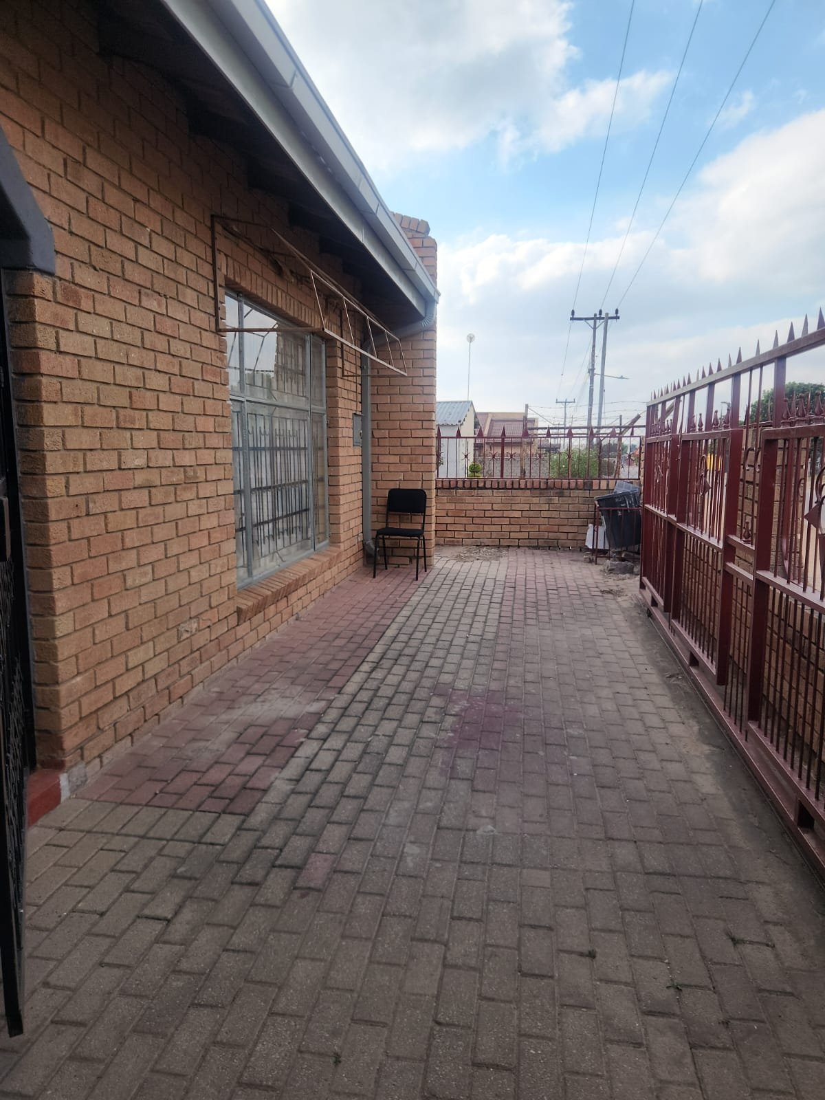 Braam gate view
