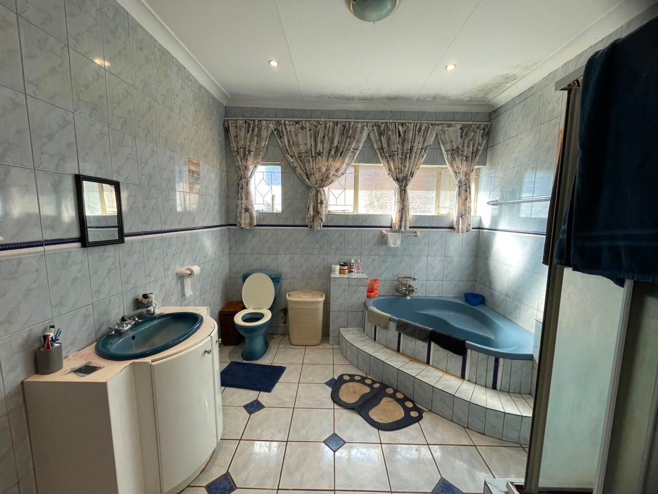 5 Rietbok bathroom