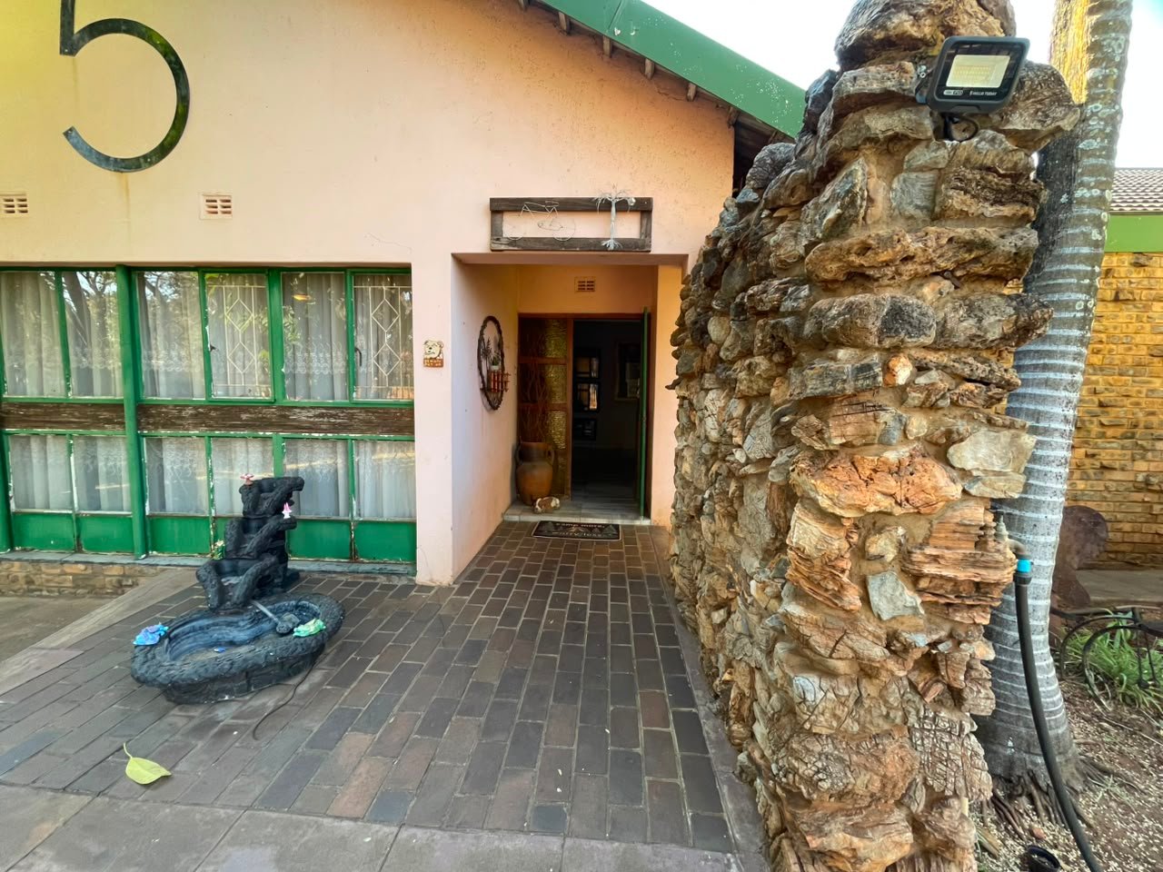 5 Rietbok entrance